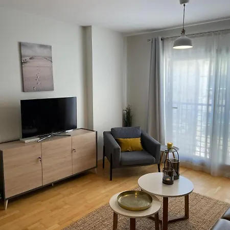 Apartment A Space That Feels Like With Private Parking Malaga